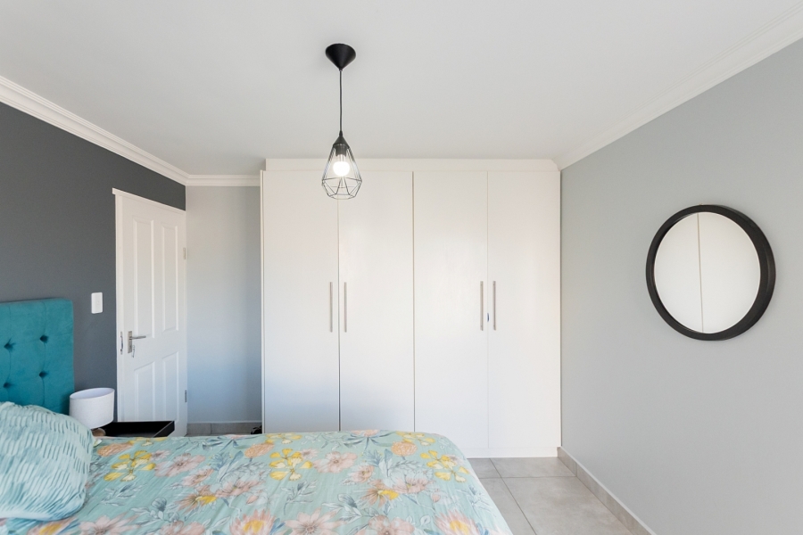 To Let 3 Bedroom Property for Rent in Calypso Beach Western Cape